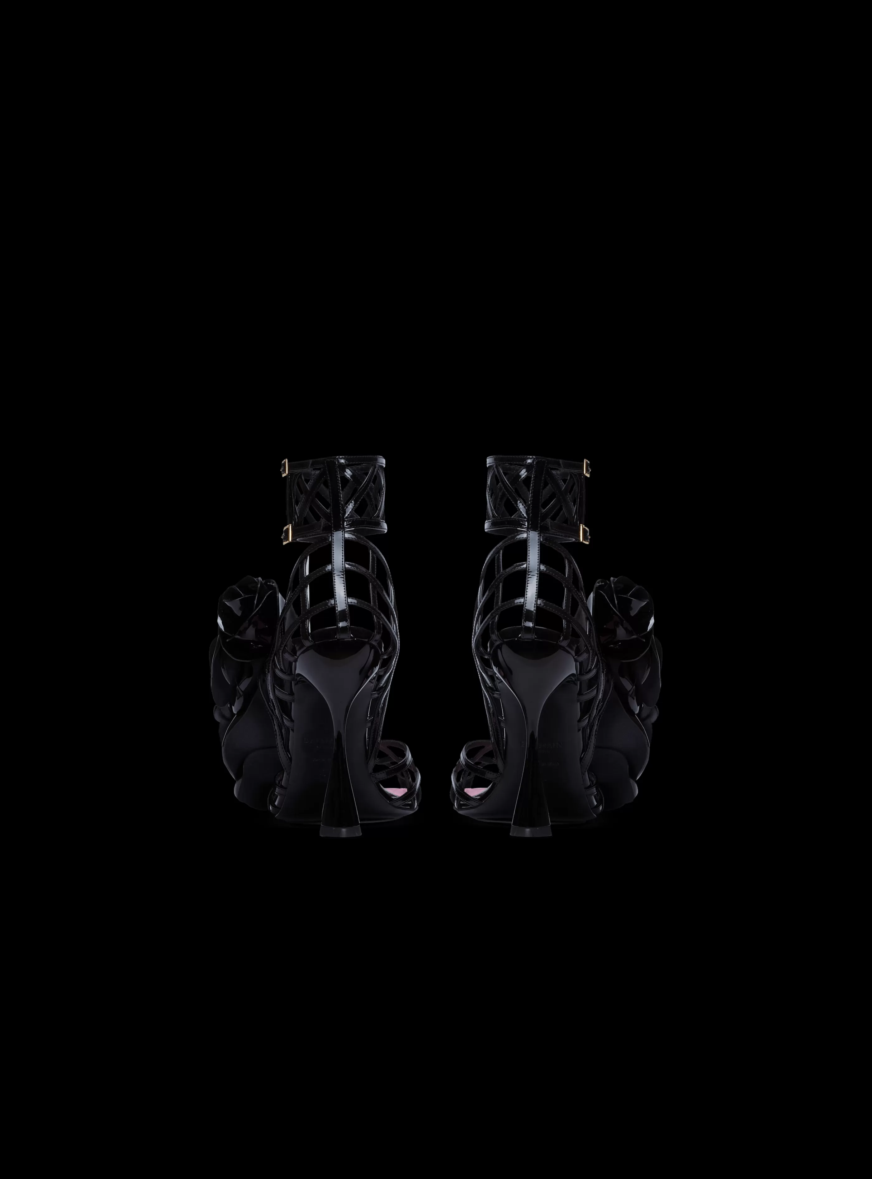 Balmain Scarpe Col Tacco Alto-Patent Leather Eden Sandals With Openwork Grid And Flowers black